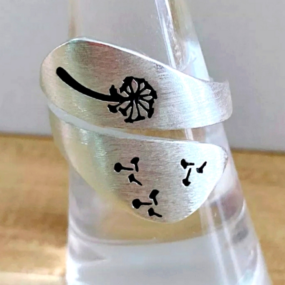 - Plated Silver Color Hand-brushed Winding Ring OS 8